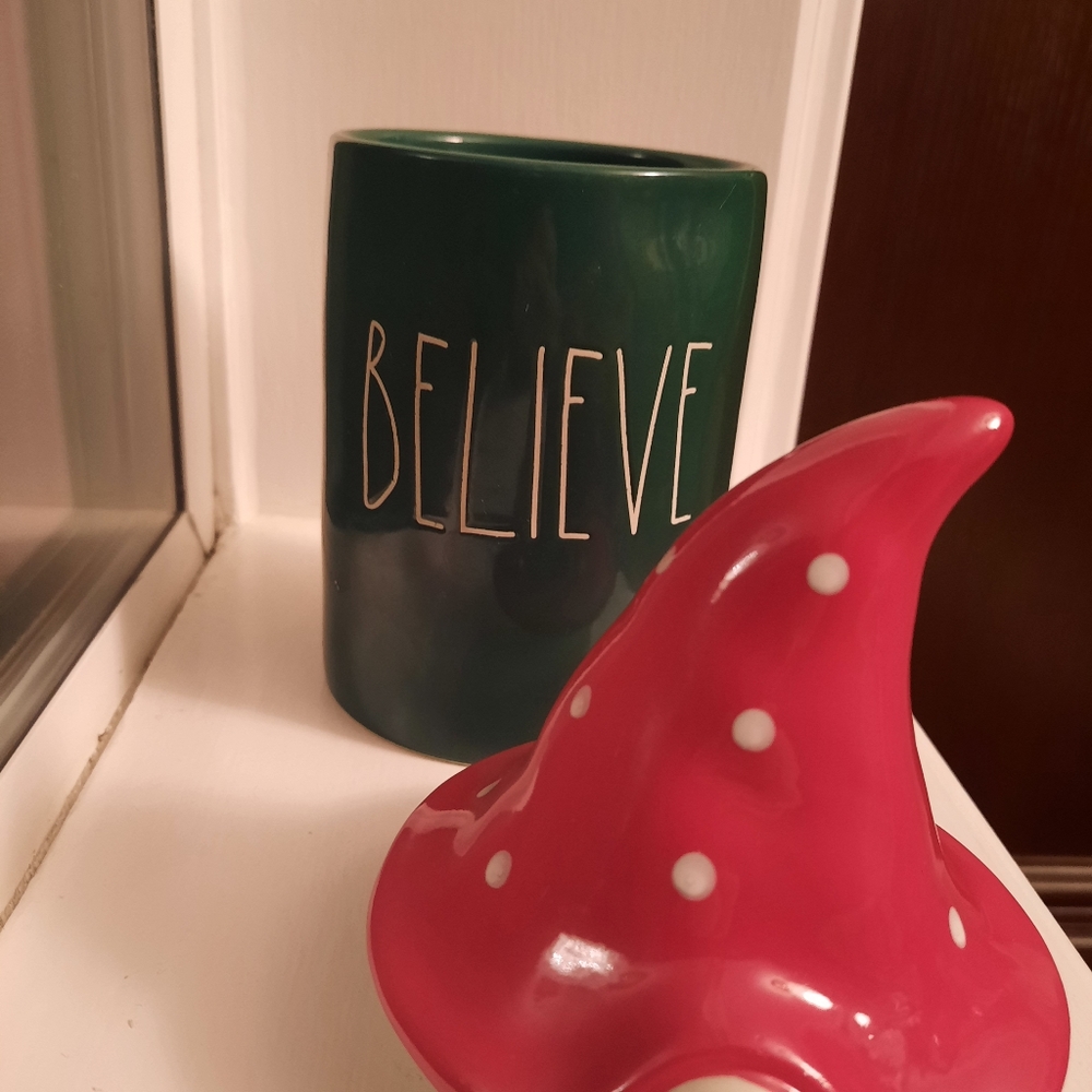 Rae Dunn Believe gnome candle - Picture 2 of 4
